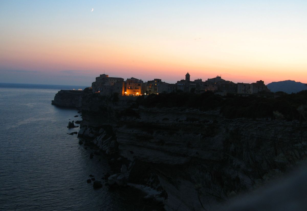 k10_bonifacio_01.jpg