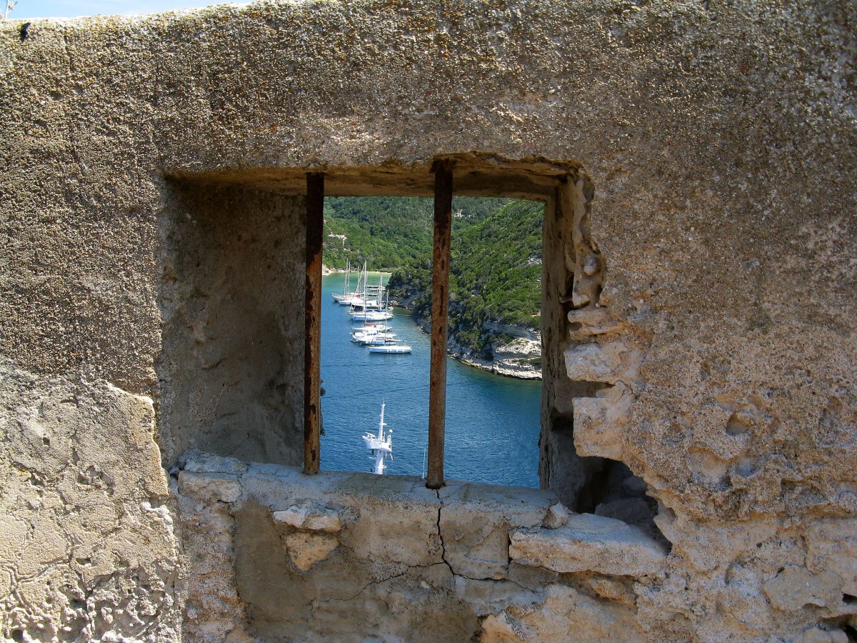 k10_bonifacio_03.jpg