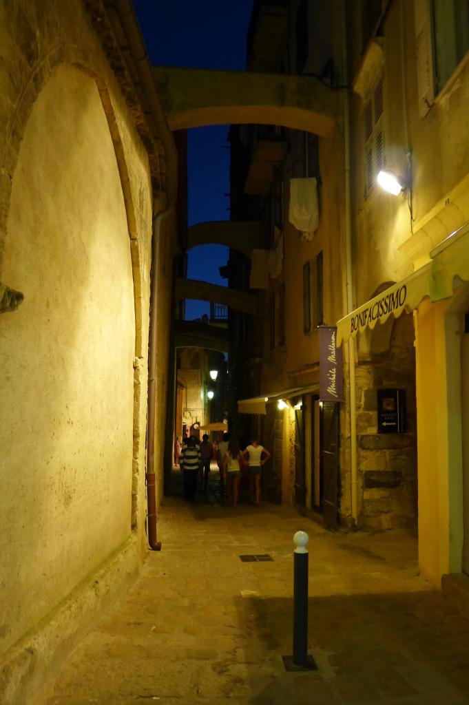 11_bonifacio_02.jpg