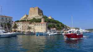 11_bonifacio_04.jpg