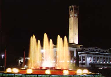 fontana.jpg (19171 bytes)